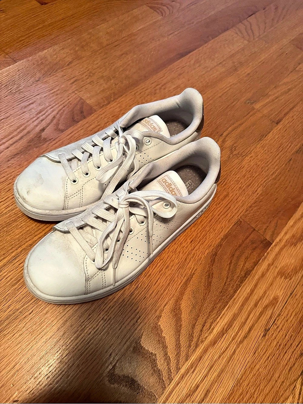 adidas size 9 White & gold Sneakers